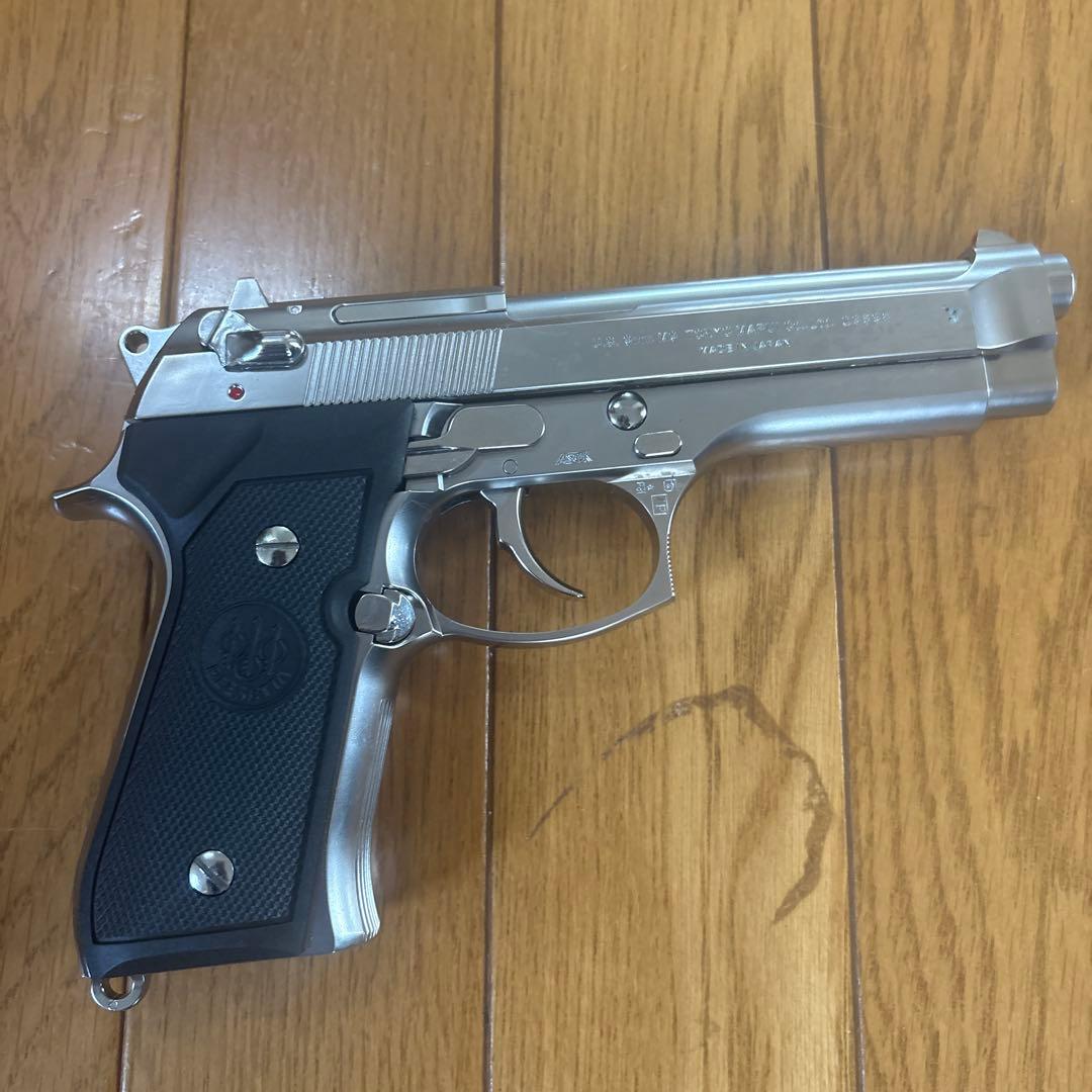 M92F クロームステンレス モデルガン