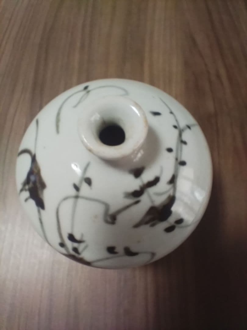 手描き模様の丸型陶器花瓶、油壺江戸後期。