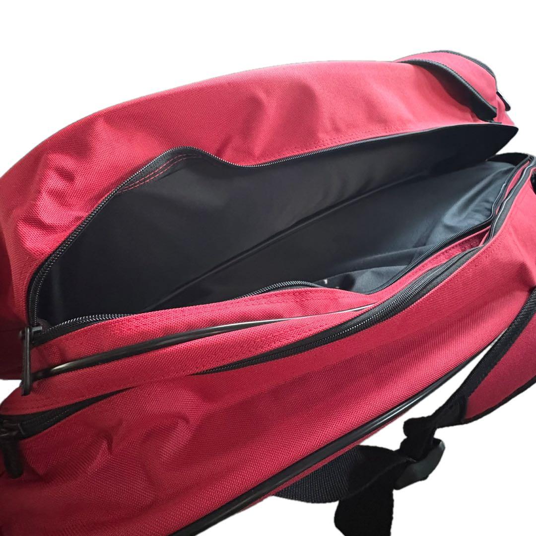 【新品タグ付き】YONEX ヨネックスラケットバッグ6 レッドBAG2532R
