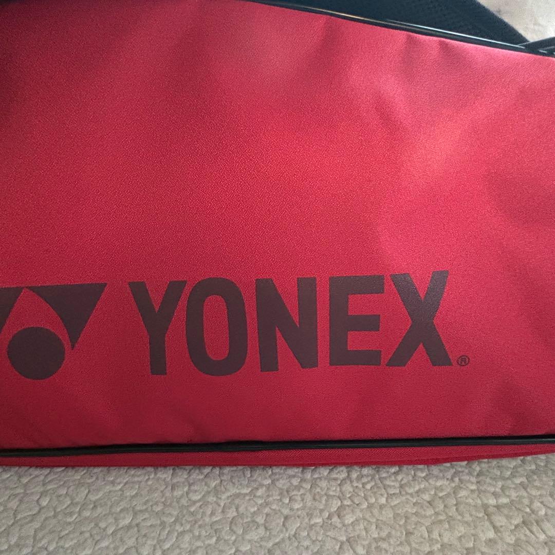 【新品タグ付き】YONEX ヨネックスラケットバッグ6 レッドBAG2532R