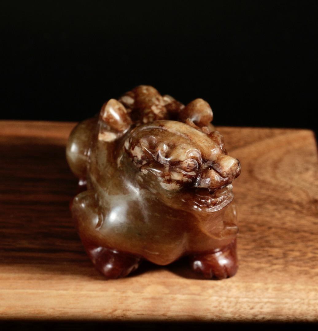 中古 和田玉 天禄彫刻 握り玉 瑞獣 玉細工 CL0065