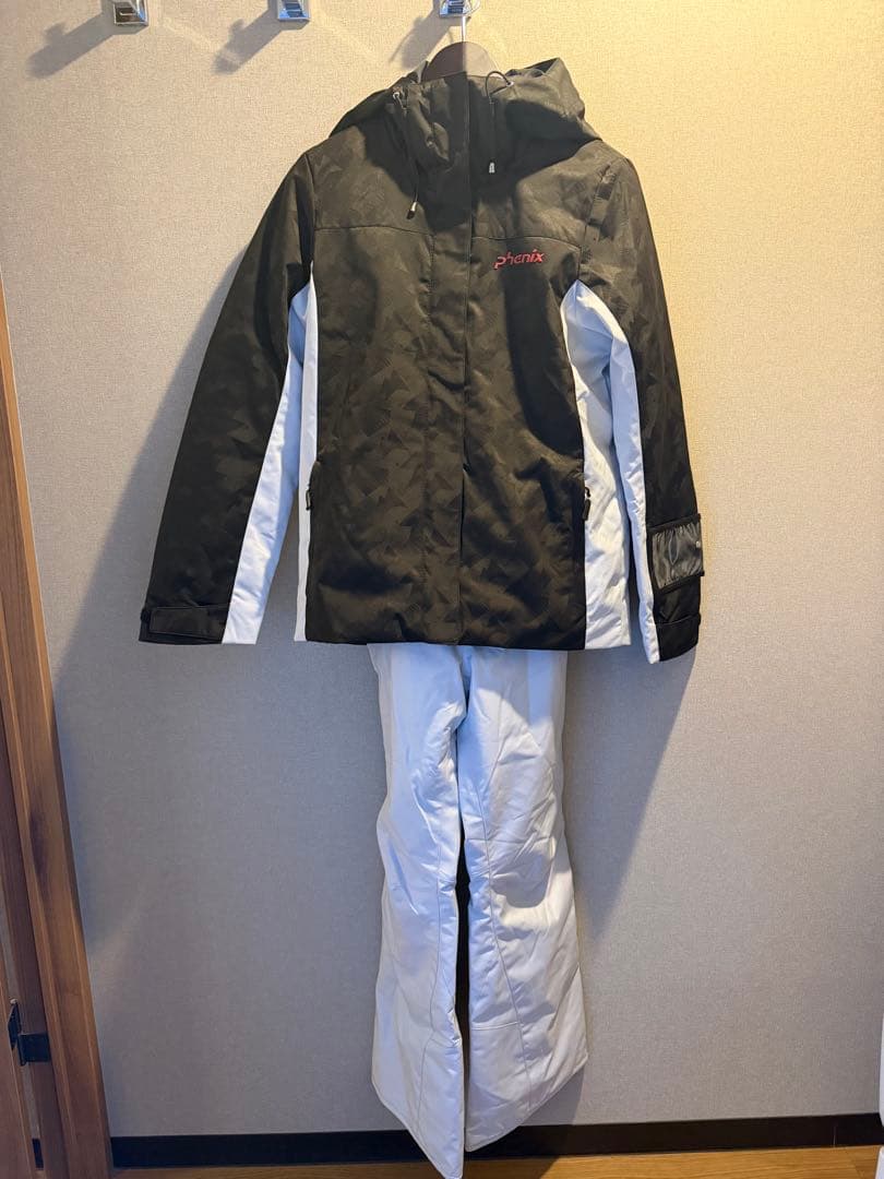 ☆美品☆ フェニックス PHENIX レディース スキーウェア 上下セット