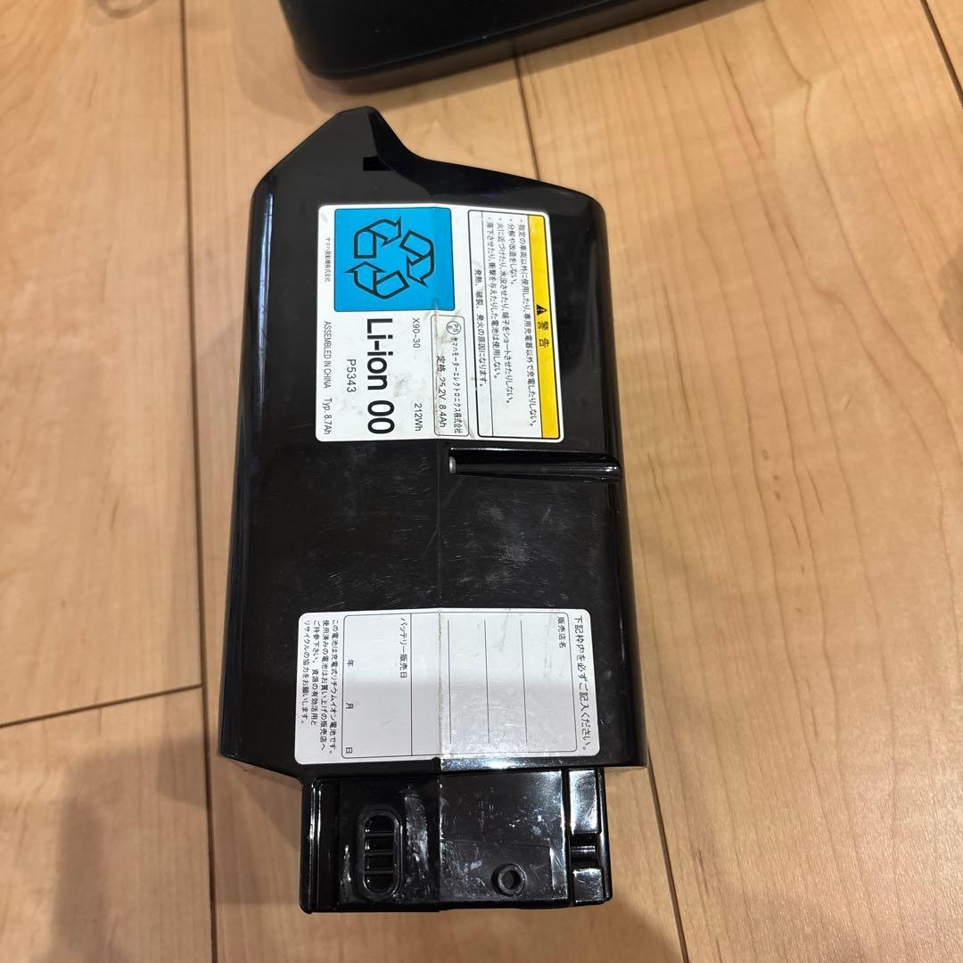 み*♡様 ブリヂストン リチウムイオンバッテリー充電器　本体➕バッテリー 2個