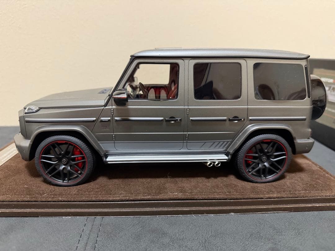 ミニカー G63 1/18 MOTORHELIX
