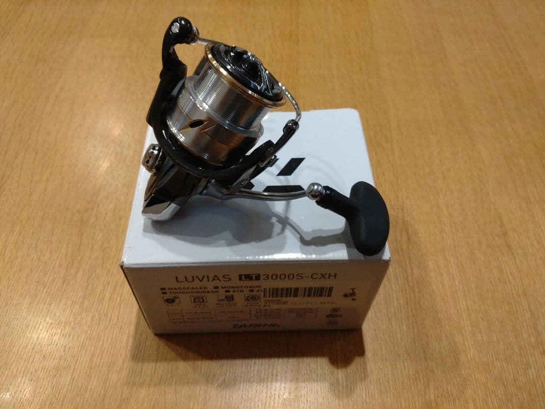 Daiwa LUVIAS LT 3000S-CXH スピニングリール