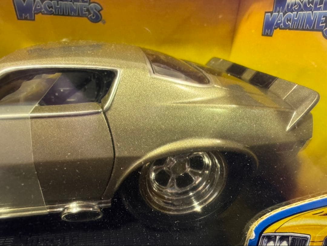 ミニカー s2020 MUSCLE MACHINES 1/24 SCALE 1971