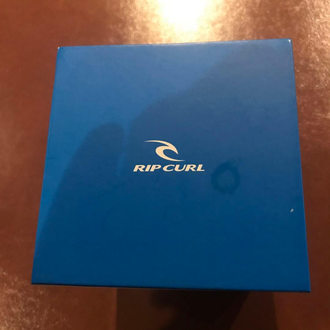 RIP CURL SEARCH GPS カラー···ホワイト　※充電器無し