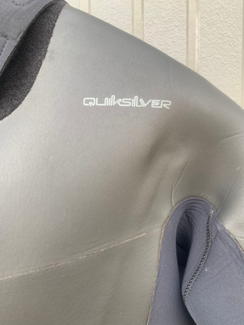 クイックシルバー　メンズ　XL 少し破れありの為格安です！