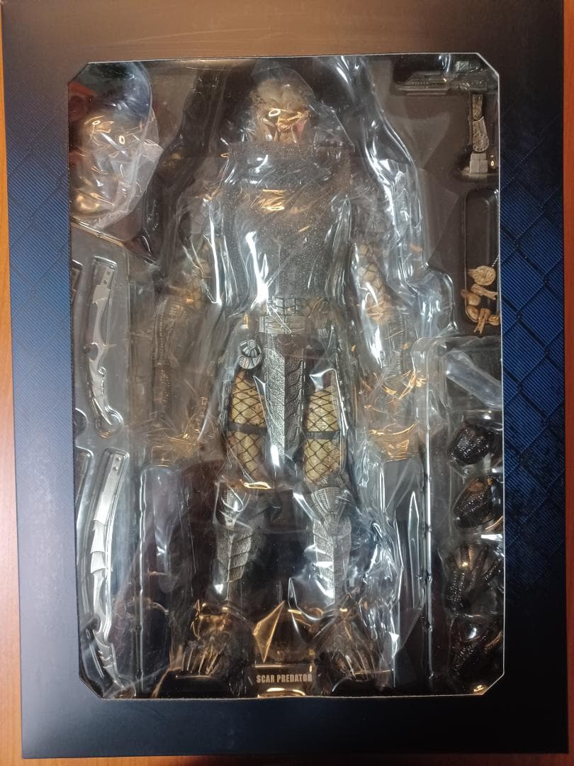 【未使用・特典付】ホットトイズ スカープレデター 限定版 AVP 希少マスク付