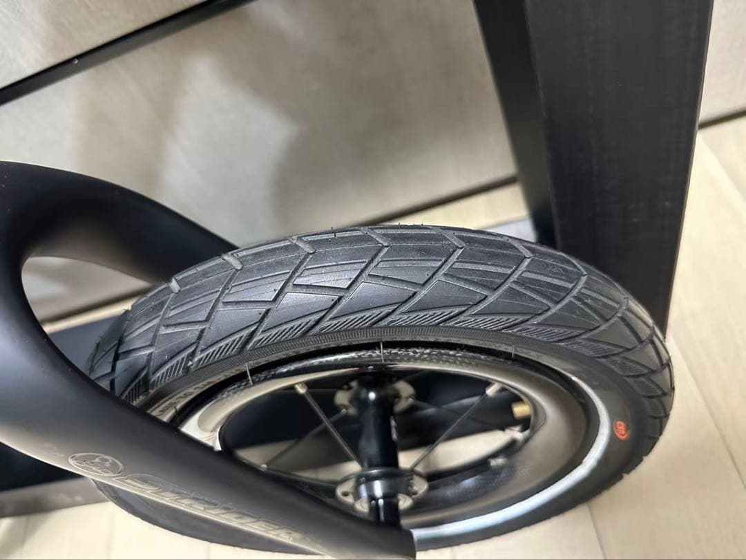 STRIDER ストライダー　数量限定　ST-R　カーボン　新品