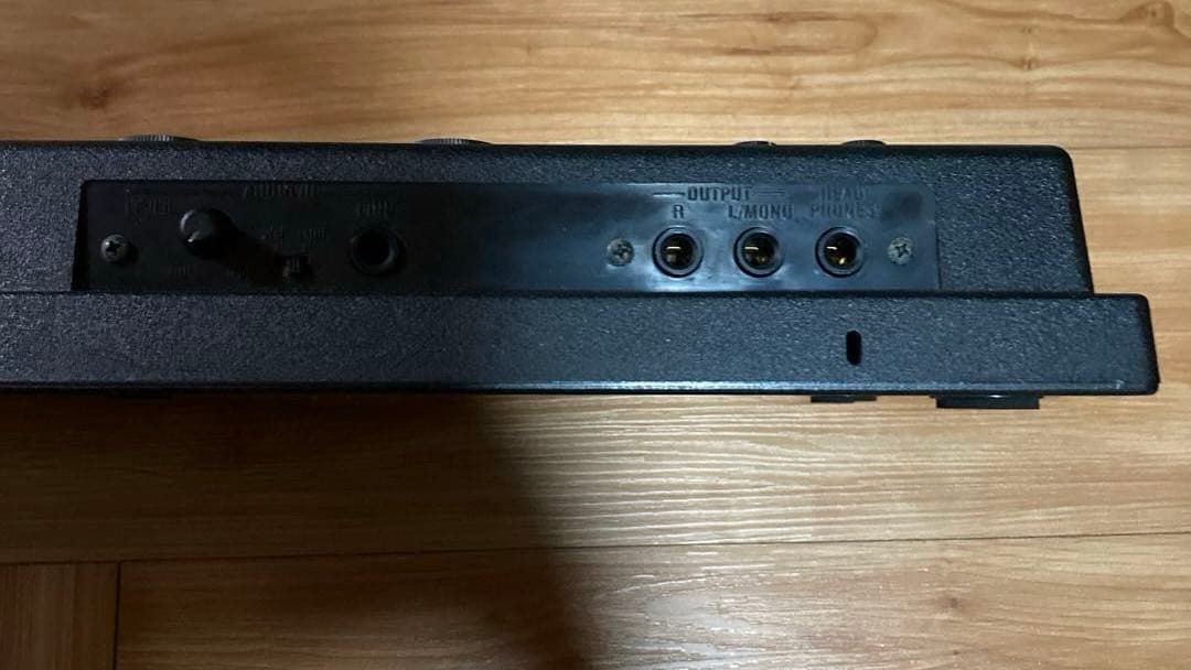 ジャンク品　KORG microKORG XL シンセサイザー