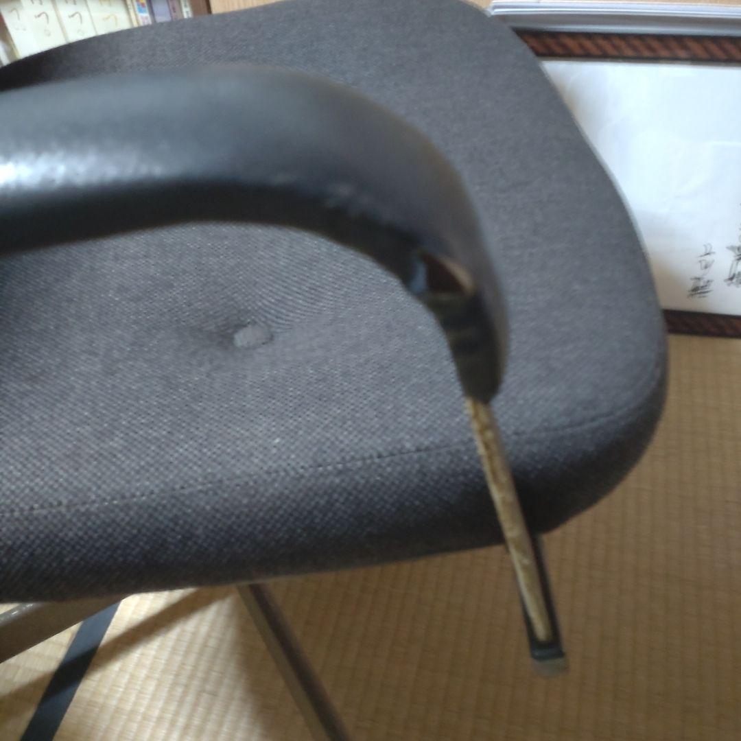 最終値下げレトロ　管理職椅子　昔のものは物が良い。重厚感安定感抜群。金属部分錆び