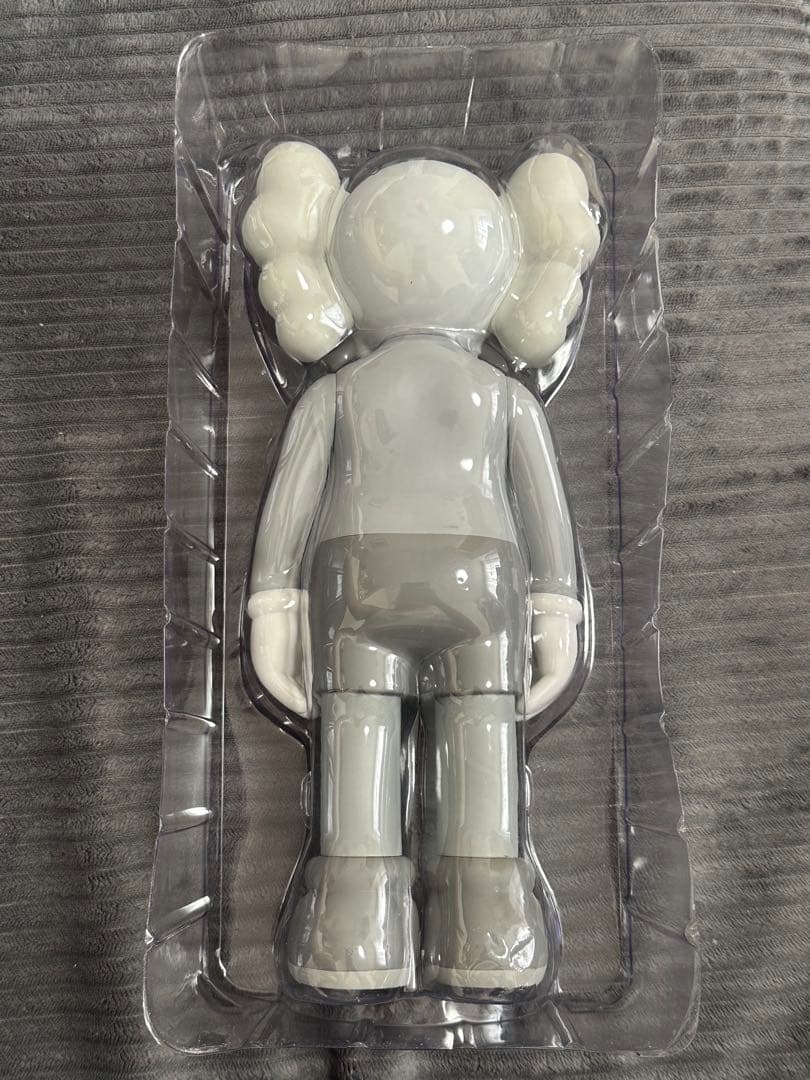 d*.様 KAWS COMPANION OPEN EDITION 証明ホログラム
