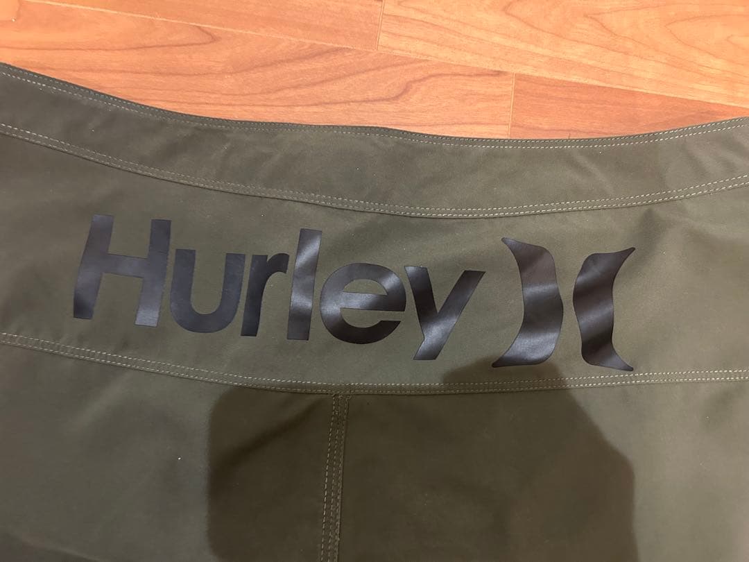 Hurley 32インチ　オリーブグリーン ボードショーツ