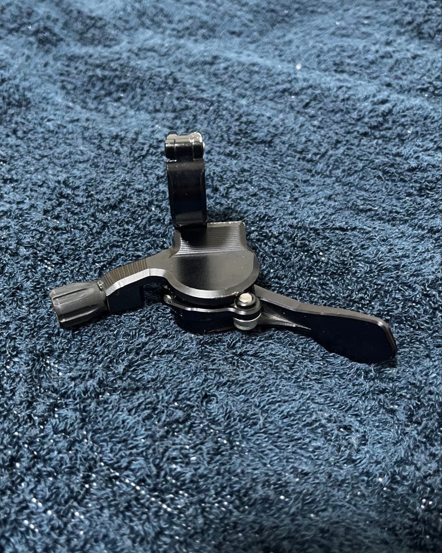 WOLFTOOTH Remote Pro Lever ユニーバーサルクランプ