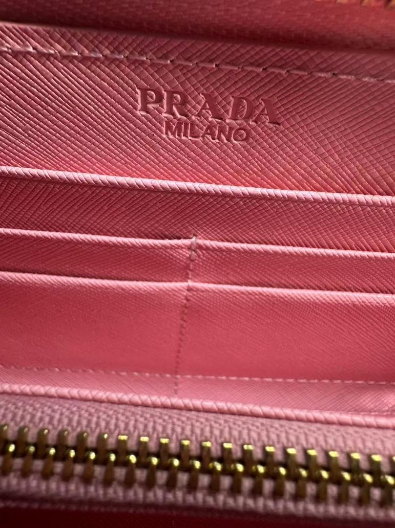 PRADA サフィアーノ ラウンドファスナー rf