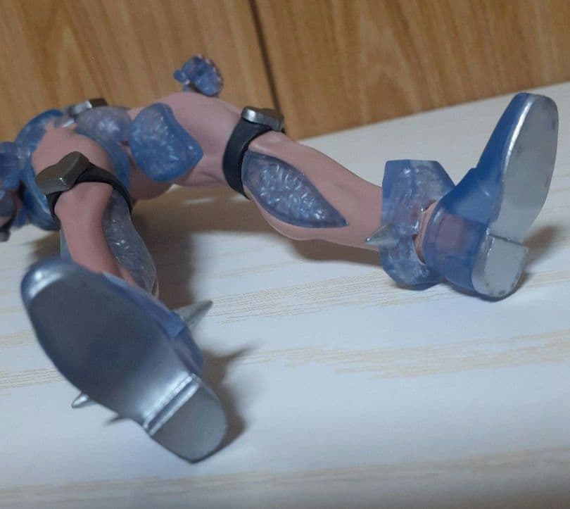 ジョジョの奇妙な冒険　フィギュア　東方仗助　クレイジーダイヤモンド