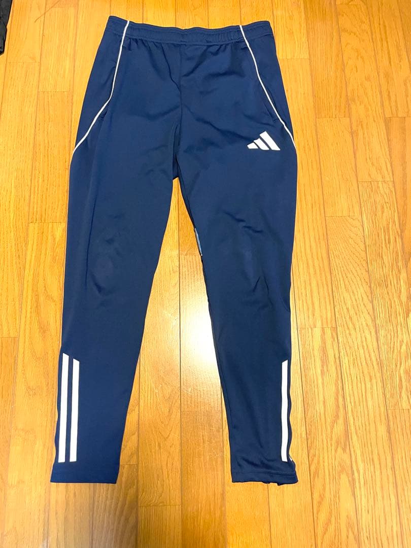 最新モデルadidas アディダス トレーニングウェア 【上下点セット】
