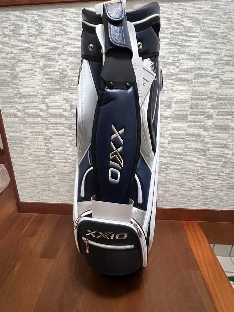 新品未使用 XXIO キャディバッグ ネイビー・ホワイト