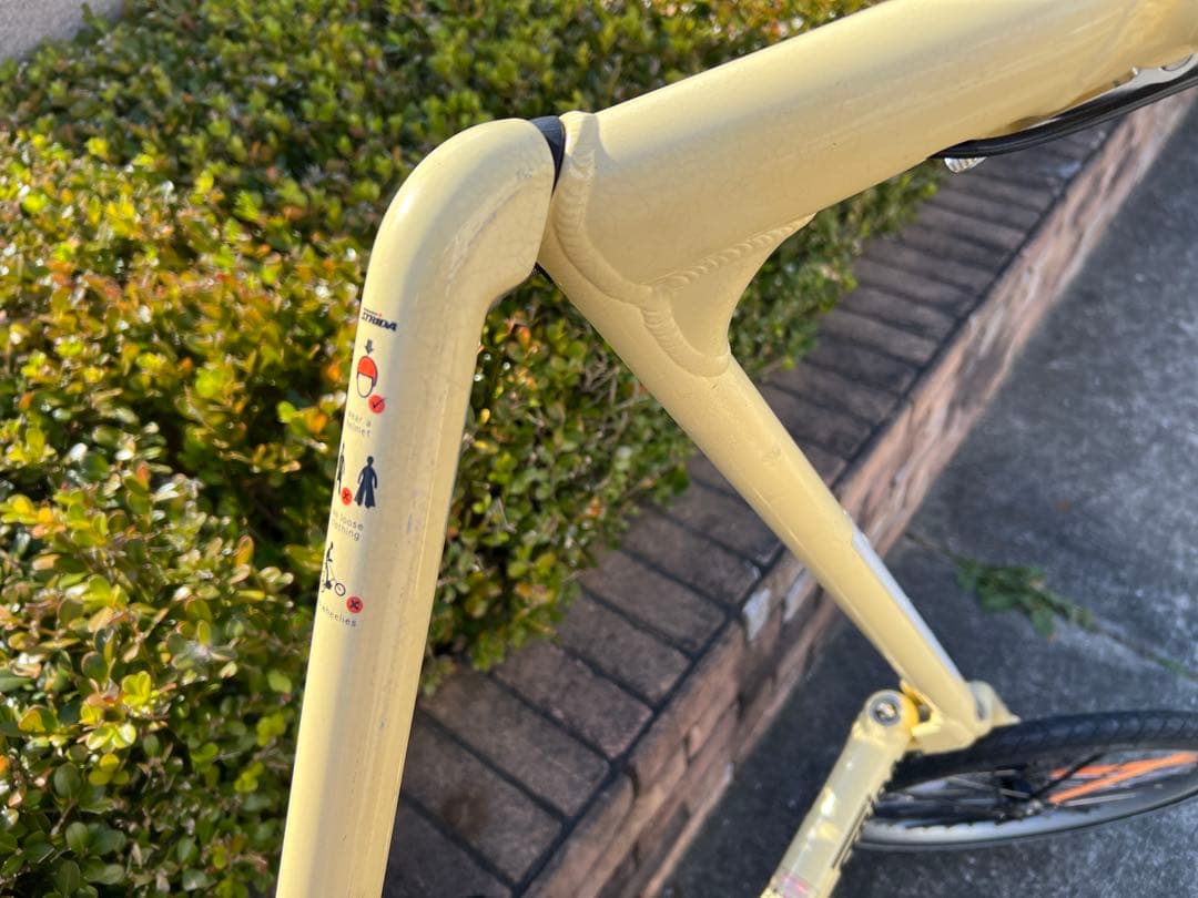 【日曜日まで限定価格】STRiDA SX カスタム　18インチ　クリーム