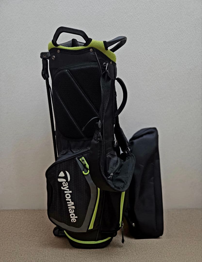 TaylorMade テーラーメイド　キャディバッグ軽量 スタンド式　フードあり