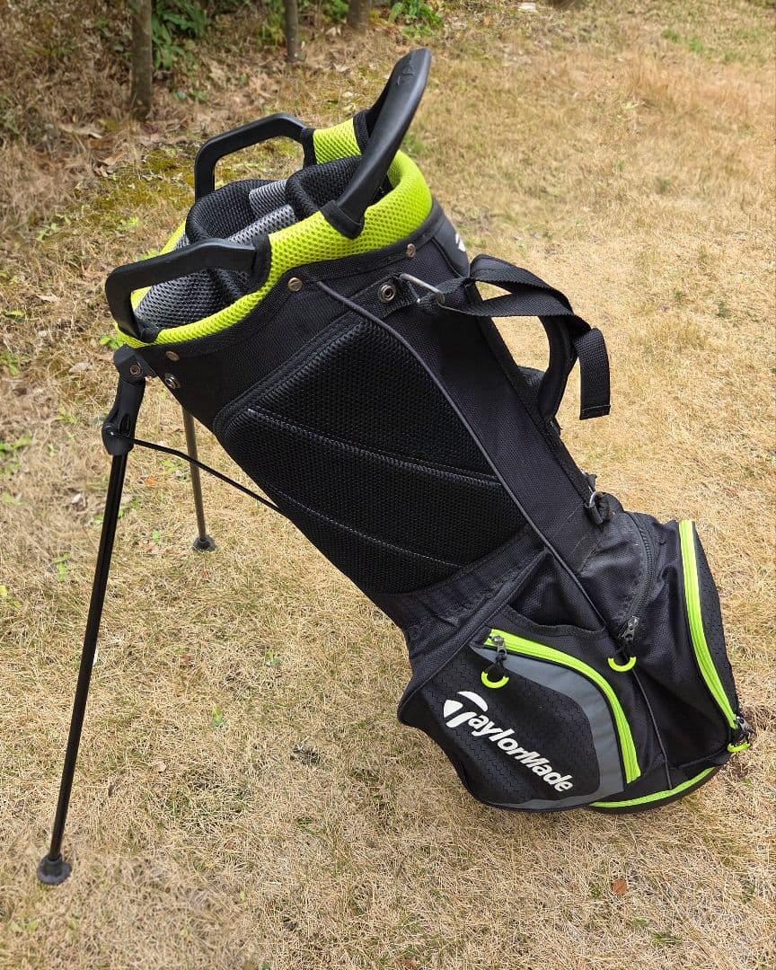 TaylorMade テーラーメイド　キャディバッグ軽量 スタンド式　フードあり