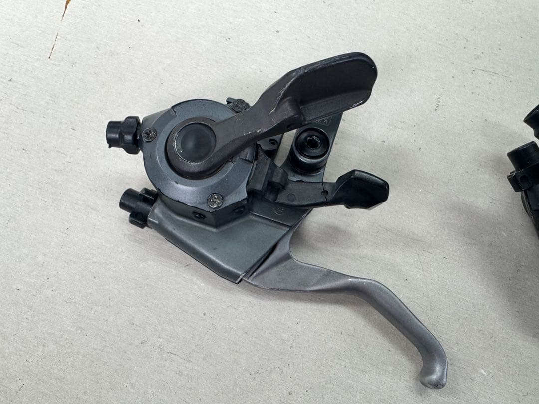 SHIMANO ST-M952 XTR 3×9速
