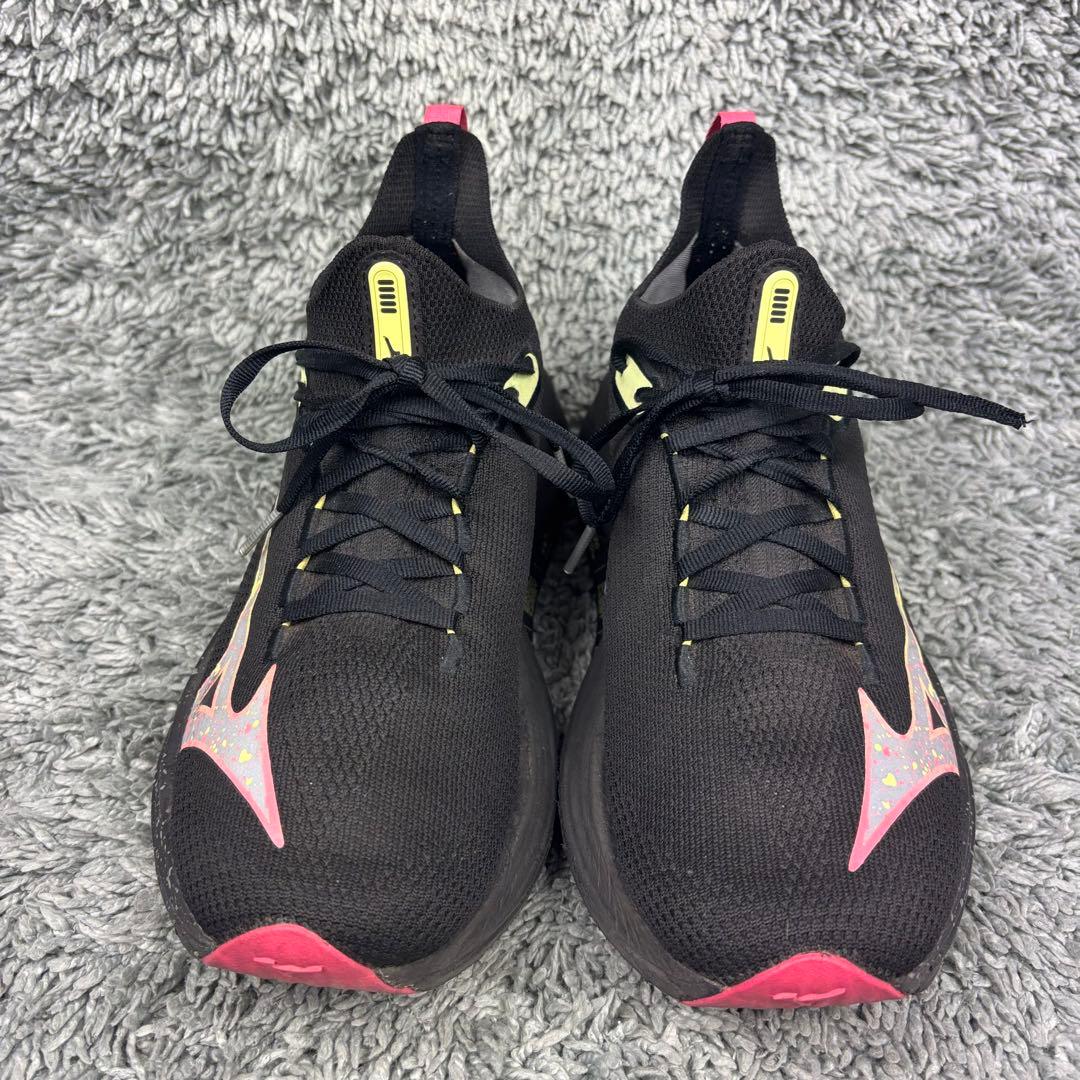 MIZUNO ネオビスタ 25.5 ランニングシューズ ブラック ピンク