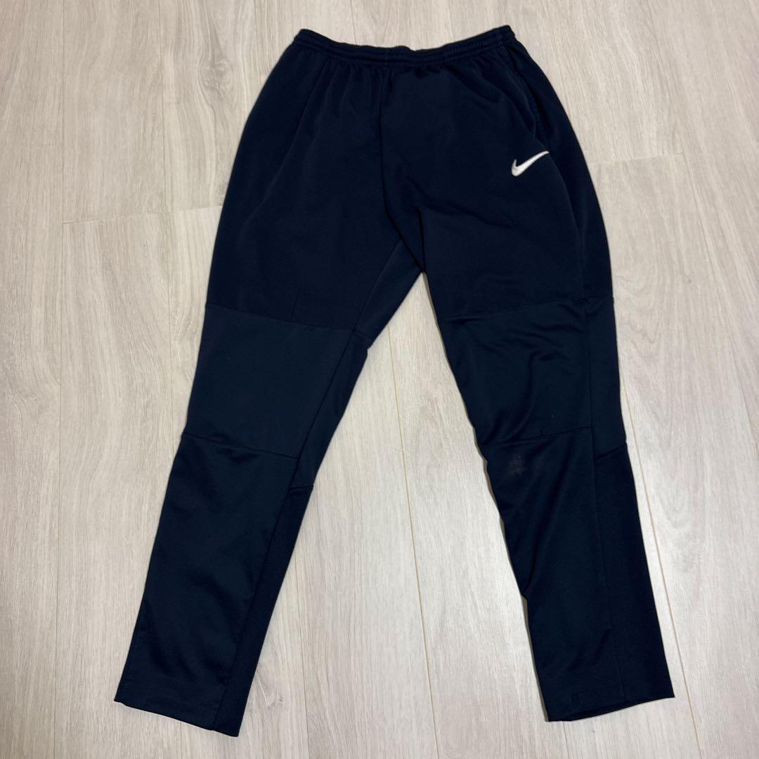 NIKEウェアセット　上Mサイズ　下Lサイズ