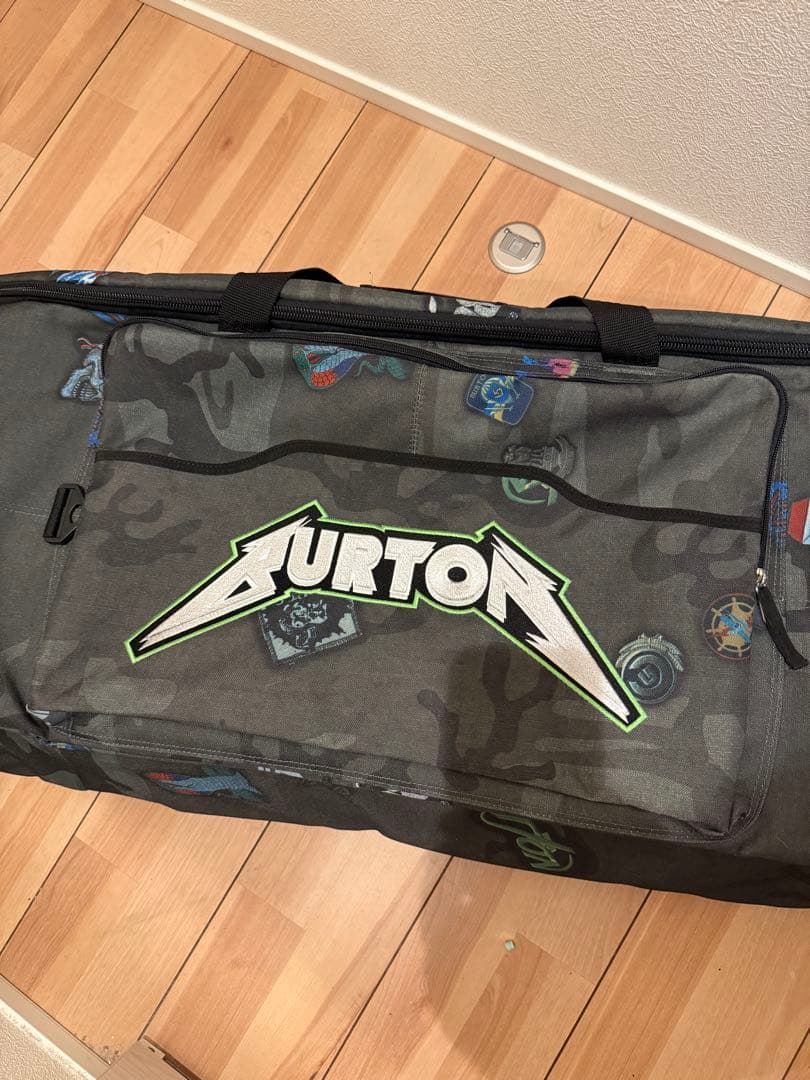BURTONスノーボードキャスター付ケース スノーボードバッグ