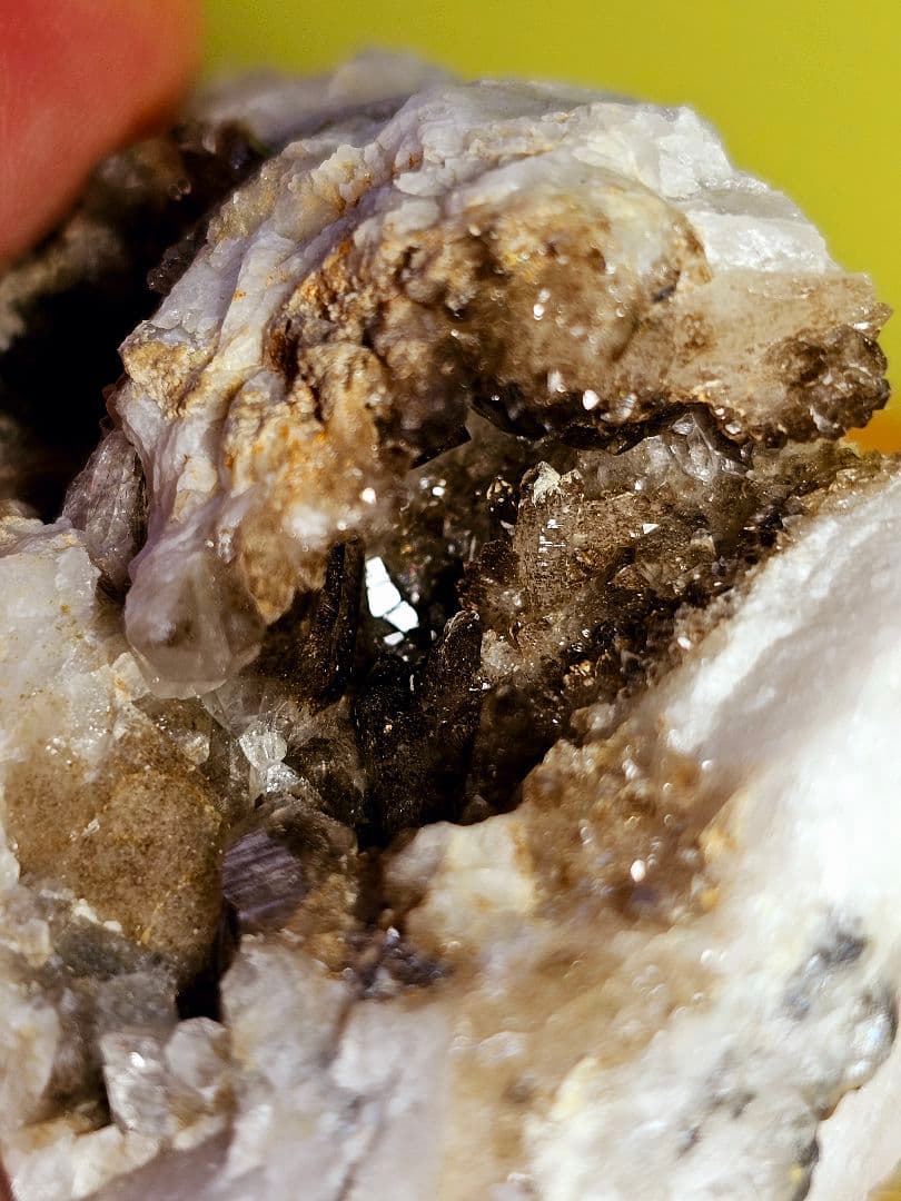 龍穴あり‼️アメリカ産 スモーキークォーツ ミニクラスター水晶