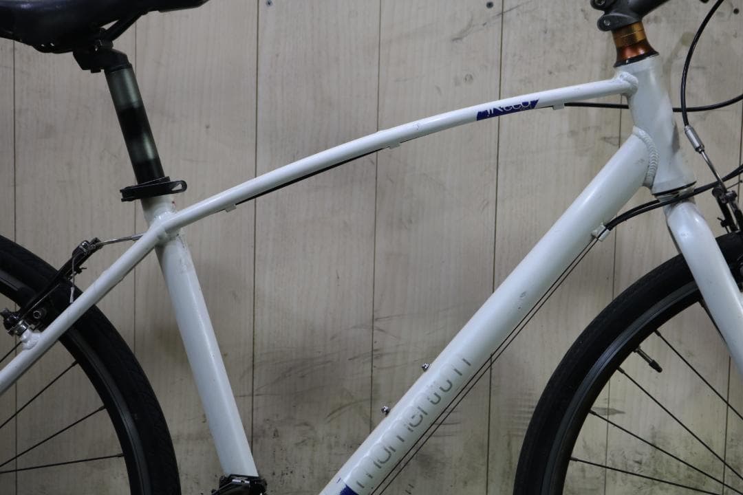 GIANT-MOMENTUM iNEED W-1 700C21速450mmクロス