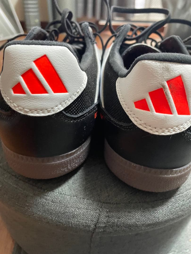 新品未使用　adidas PREDATOR フットサルシューズ 26.5