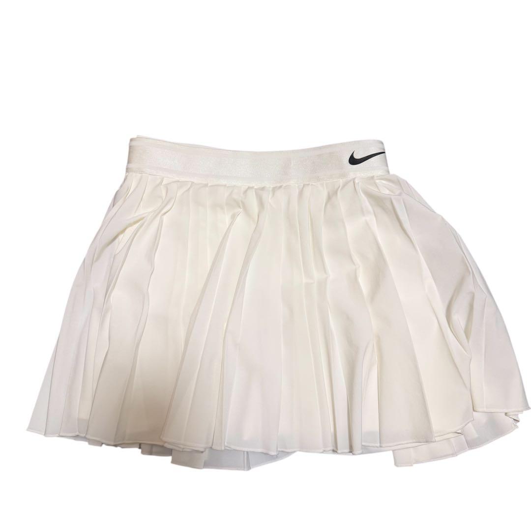 【NIKE】テニススコート ホワイト プリーツ