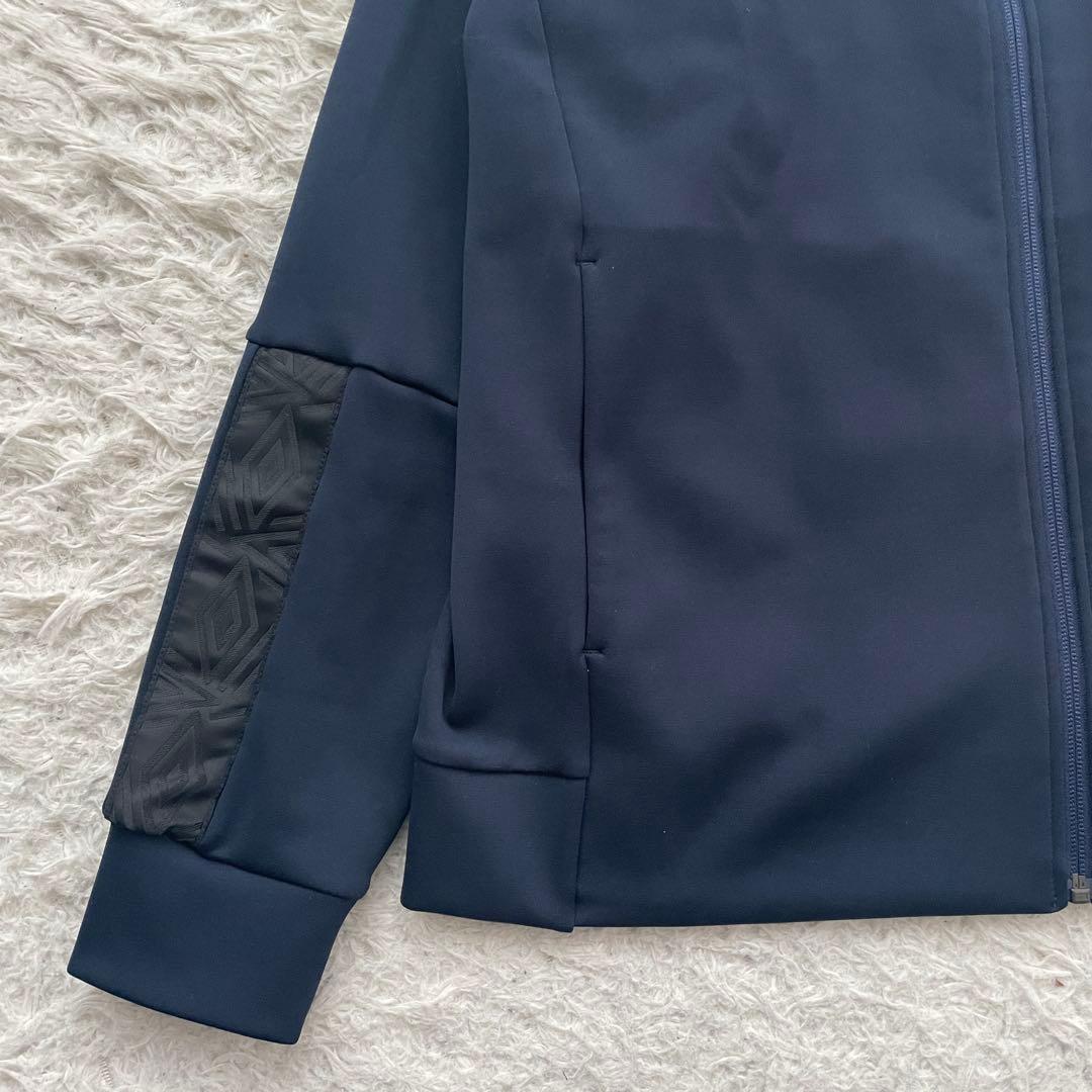 umbro 刺繍　上下　セットアップ　ジャージ　洗える
