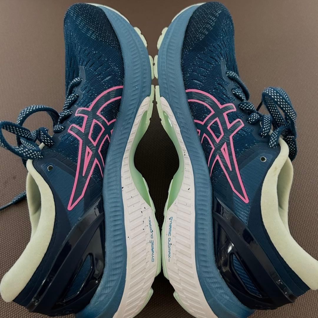 アシックス☆美品23.5㎝ asics ゲルカヤノ27 スニーカー シューズ