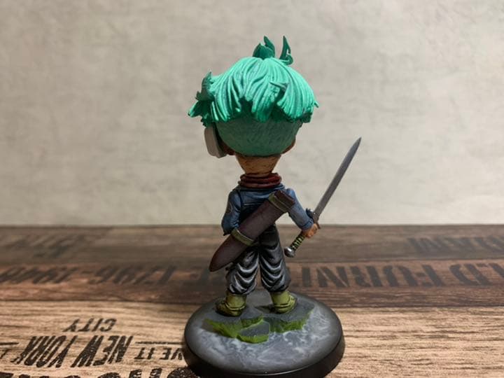 ドラゴンボール　トランクス フィギュア