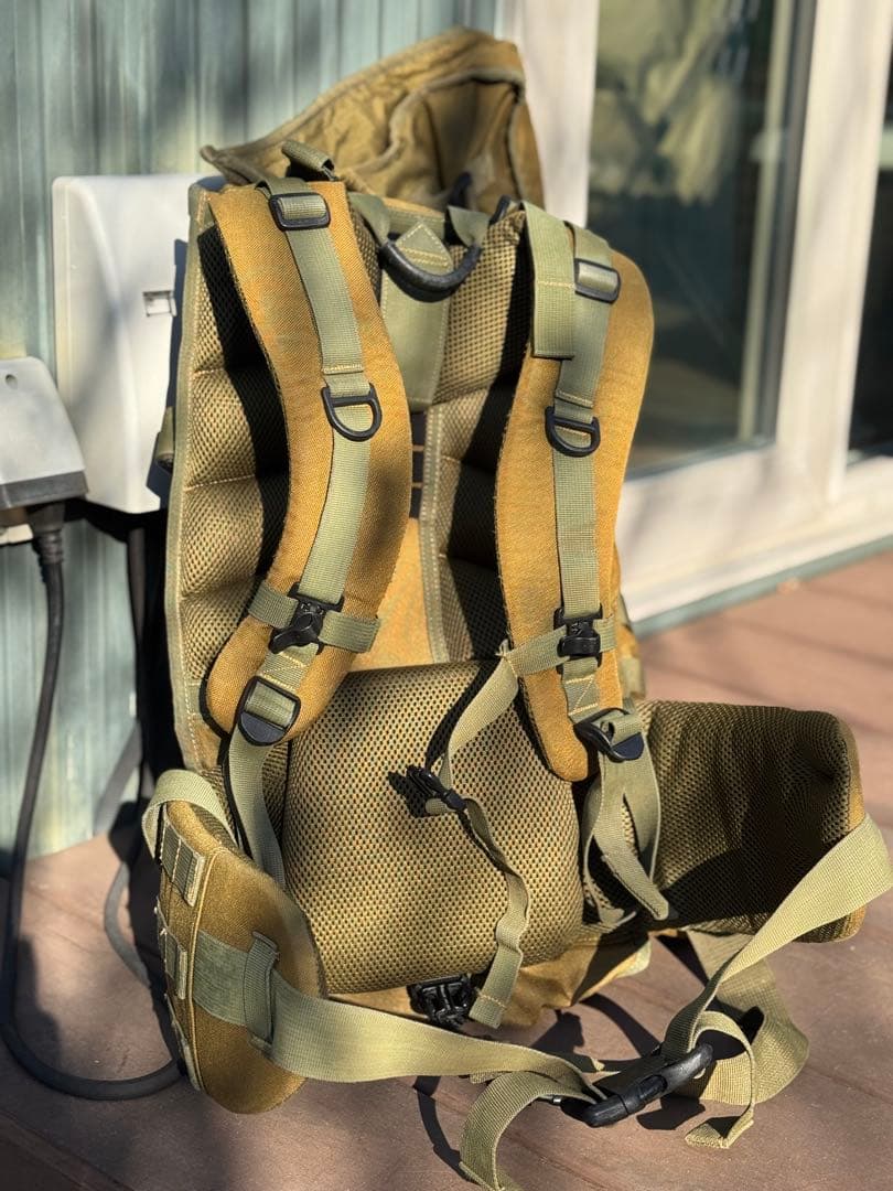 Eberlestock スナイパーライフル用バックパック