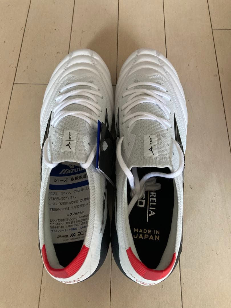 モレリアネオ4βジャパン　白　27.0㎝　新品。