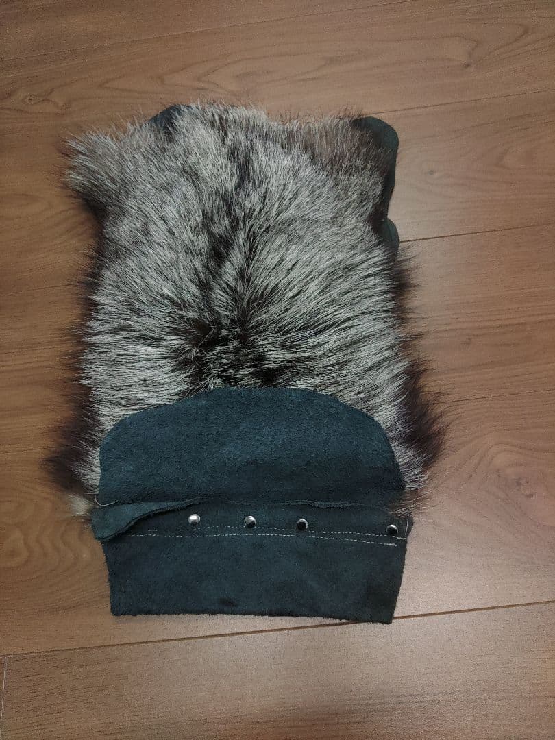 狐のコンパクト座布団　L