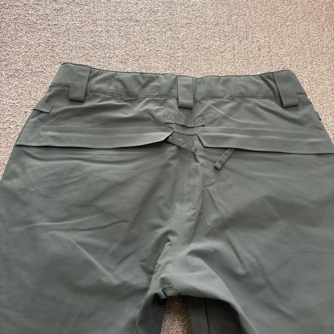 686 シックスエイトシックス GORE-TEX スノーボードパンツ
