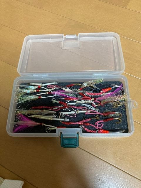 メタルジグ　フック多数とシャウトバッグ