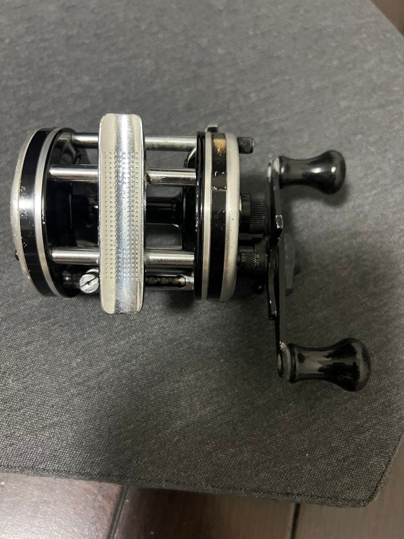 ABU 6500C 雷魚　鯰　ナマズライギョ