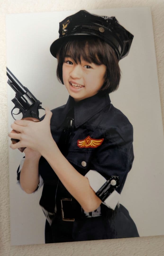 絵森彩　生写真　警官　依田彩花　ブロマイド