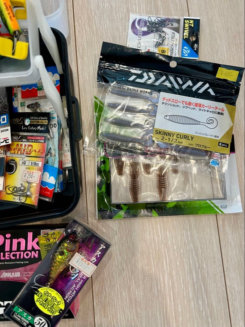【引退品 お得！！全部まとめ売り】ルアー中心の道具BOX全てです
