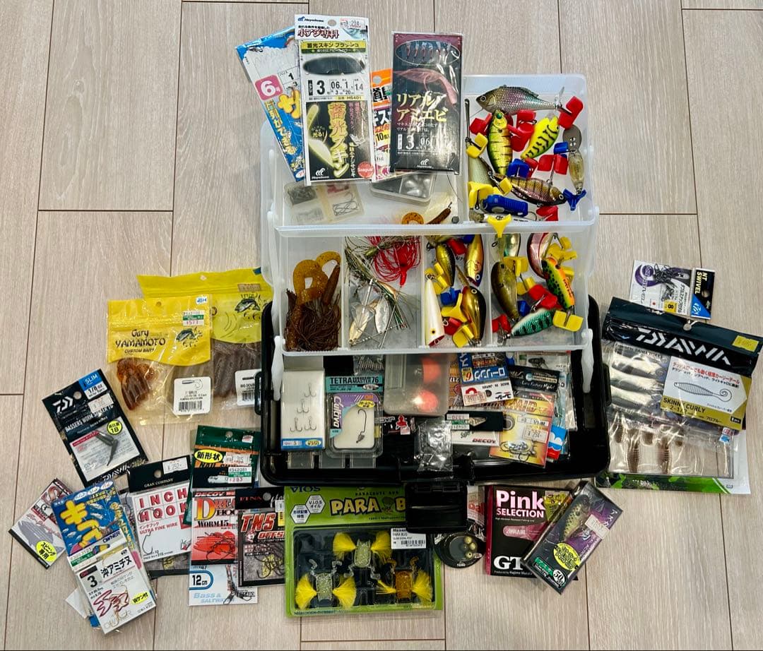 【引退品 お得！！全部まとめ売り】ルアー中心の道具BOX全てです