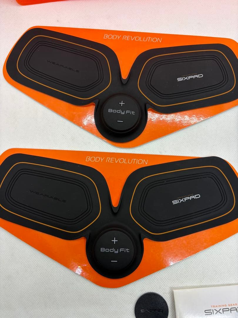 【美品】ジェル+電池付 SIXPAD アブズフィット+ボディフィット