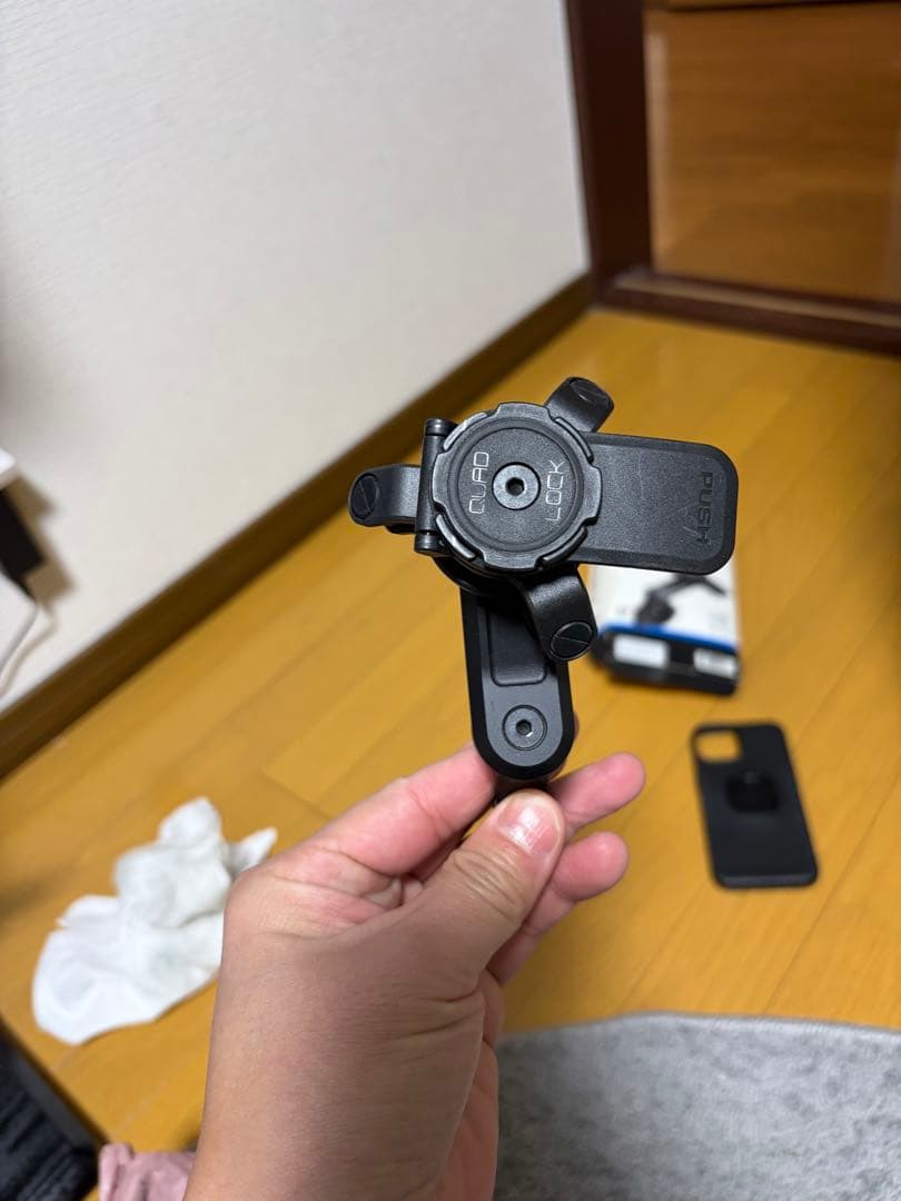 クアッドロック、iPhone14カバーケース