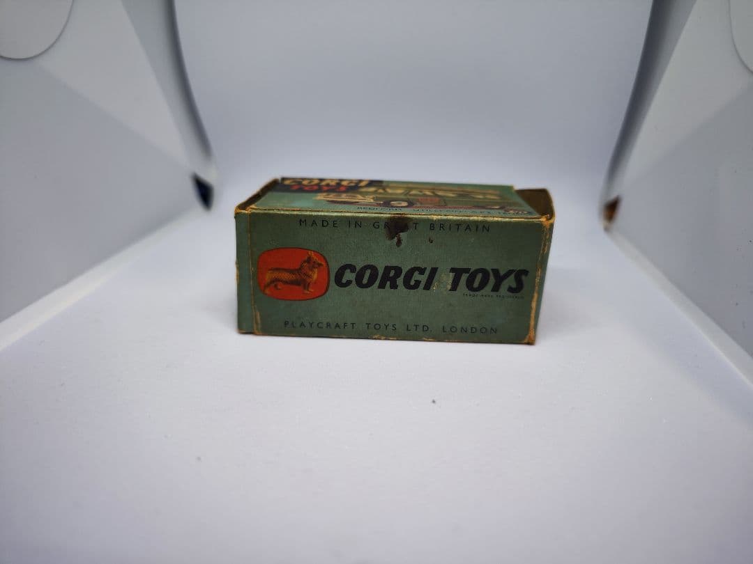 Corgi Toys 405 ベッドフォード・ユティリコン AFSテンダー
