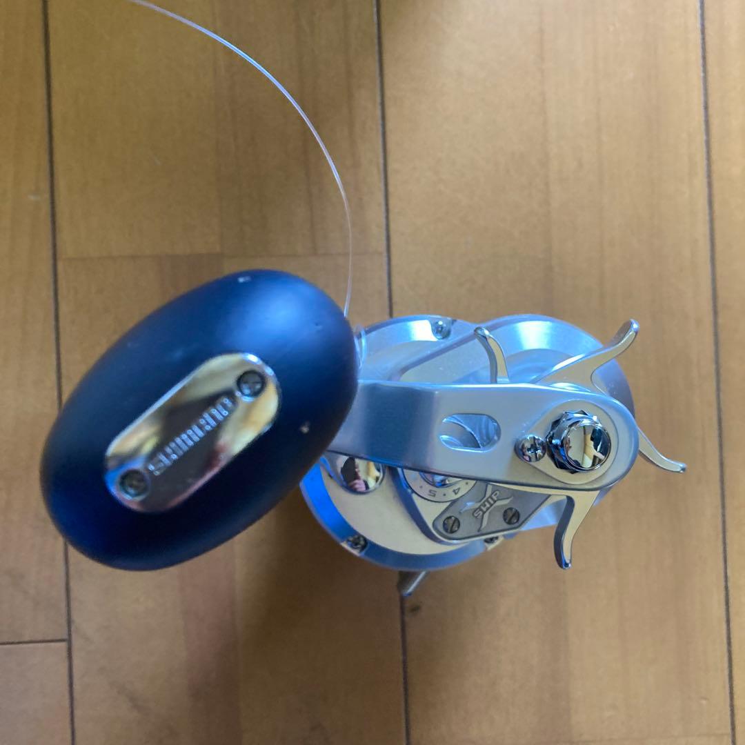 SHIMANO OCEA JIGGER 1500HG リールとジグ7本。